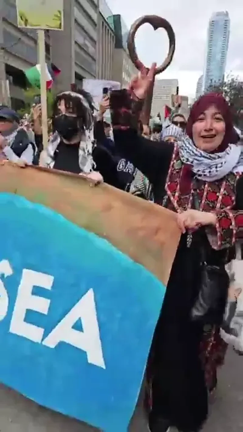 Safaa Alnabelseya Leads Intifada Chants_#25